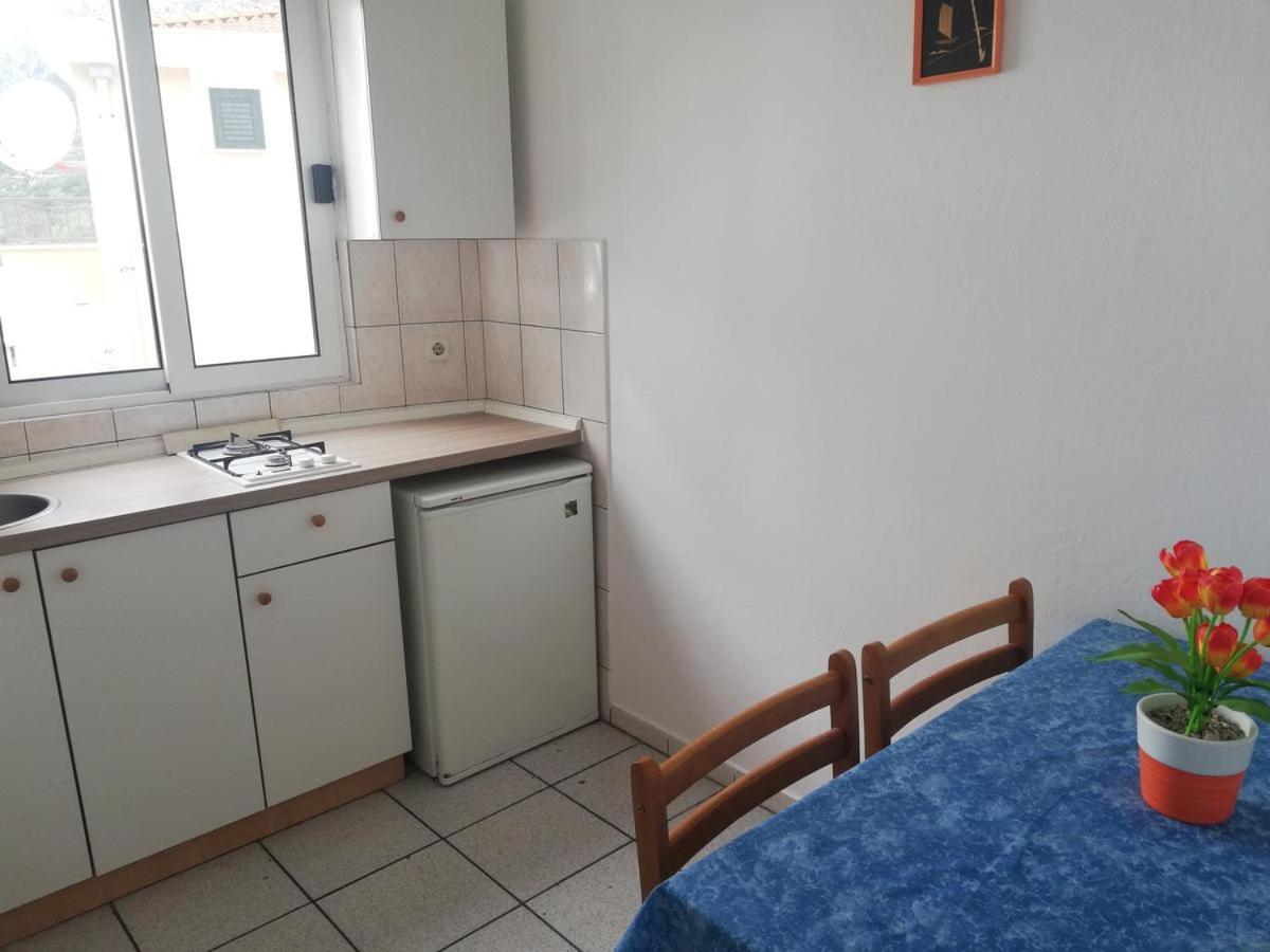 Apartment Jelas Živogošće Екстериор снимка